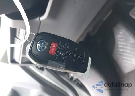 2021 Toyota Sienna Le z USA, uszkodzony, nr VIN 5TDKRKEC1MS043892